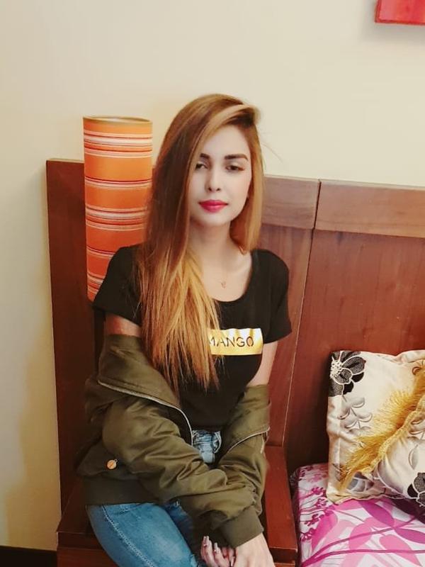 Aranza Calor Descubre el Placer de la Compañía 1 Mis Fotos