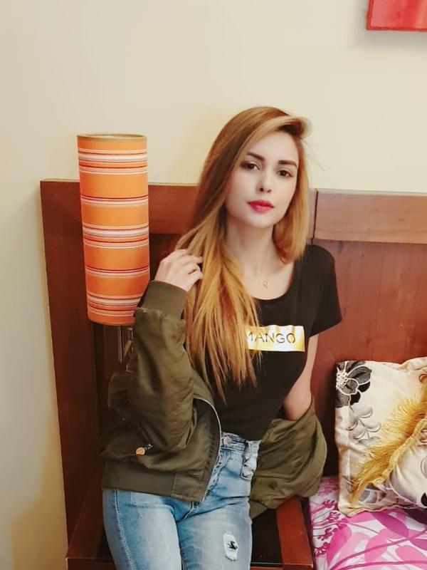 Aranza Calor Descubre el Placer de la Compañía 2 Mis Fotos